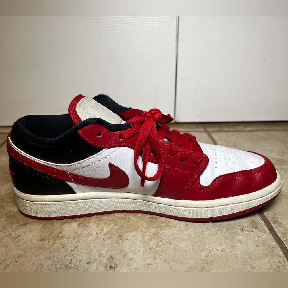 Size 8W - WMNS Jordan 1 Retro Low “Reverse Black Toe” DC0774-160 100% Authentic - Picture 5 of 8